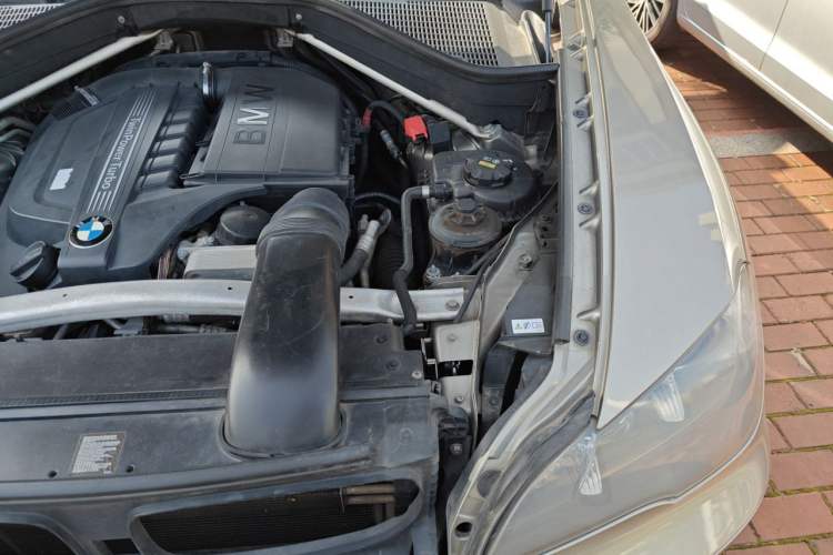 Used BMW X5 2011 xDrive35i Leading Model Engine Bay Left