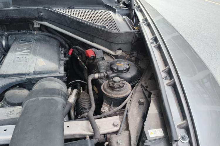 Used BMW X5 2011 xDrive35i Leading Model Engine Bay Left