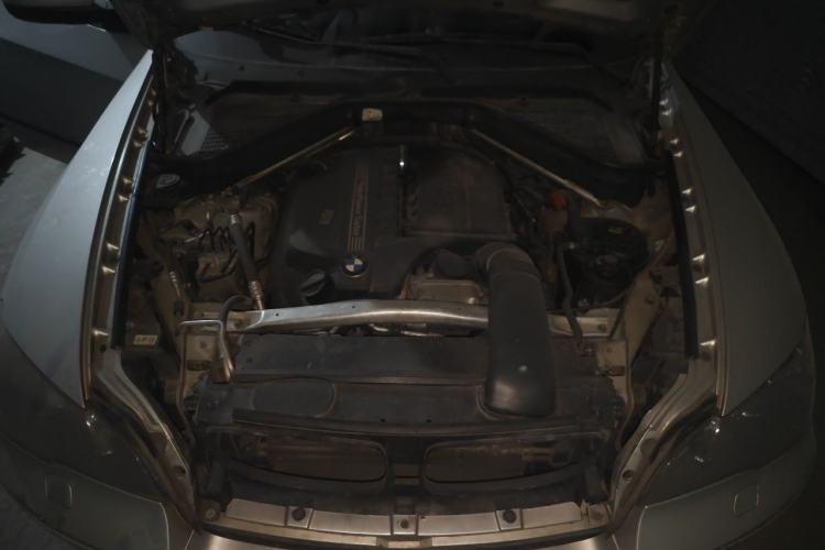 Used BMW X5 2011 xDrive35i Leading Model Engine Bay