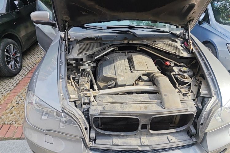 Used BMW X5 2011 xDrive35i Luxury Model Engine Bay Right