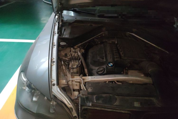 Used BMW X5 2011 xDrive35i Leading Model Engine Bay Right