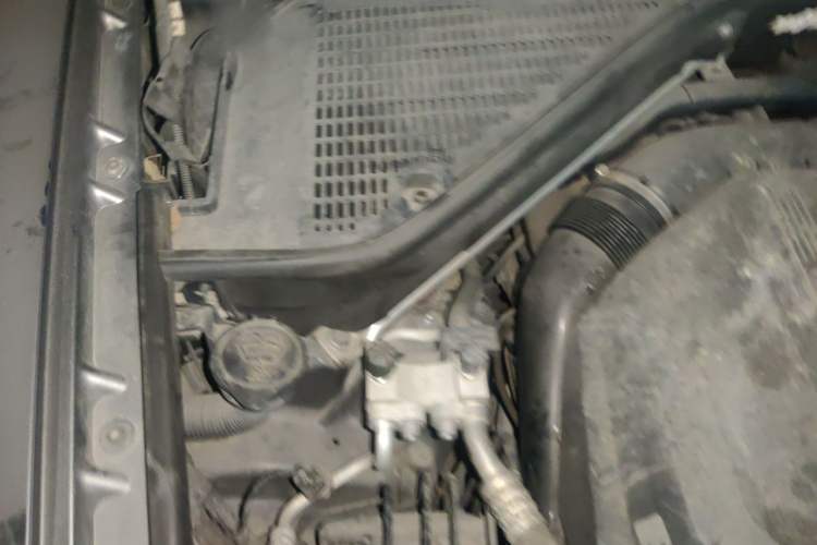 Used BMW X5 2011 xDrive35i Leading Model Engine Bay Right