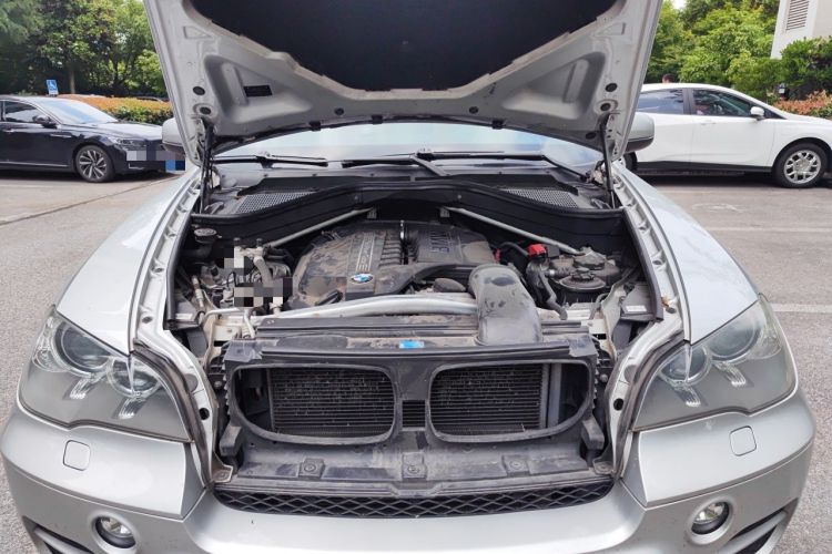 Used BMW X5 2011 xDrive35i Luxury Model Engine Bay