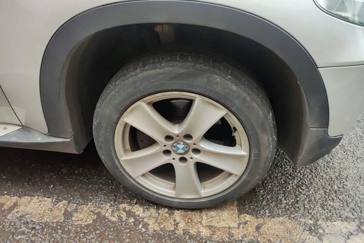 Used BMW X5 2011 xDrive35i Leading Model Exterior 7