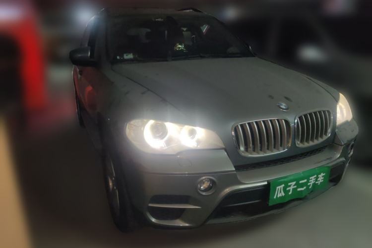 Used BMW X5 2011 xDrive35i Leading Model Front Right 45 Deg
