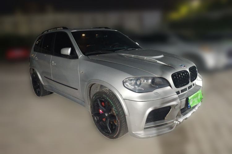 Used BMW X5 2011 xDrive35i Leading Model Front Right 45 Deg