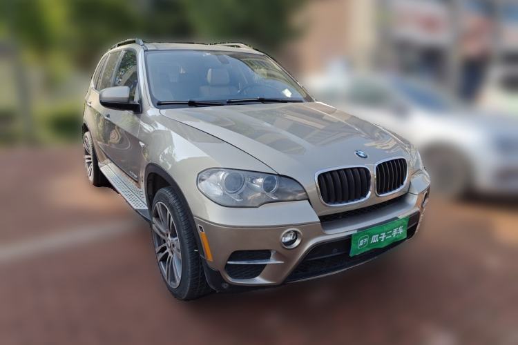 Used BMW X5 2011 xDrive35i Leading Model Front Right 45 Deg