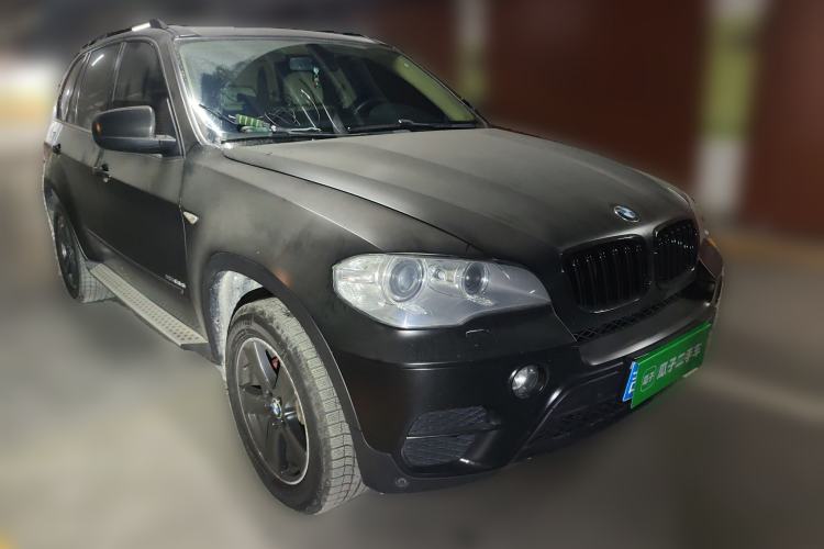 Used BMW X5 2011 xDrive35i Leading Model Front Right 45 Deg