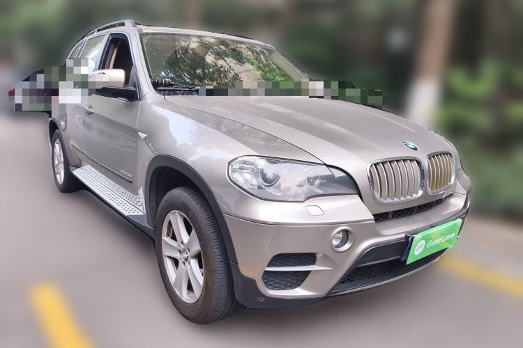 Used BMW X5 2011 xDrive35i Leading Model Front Right 45 Deg