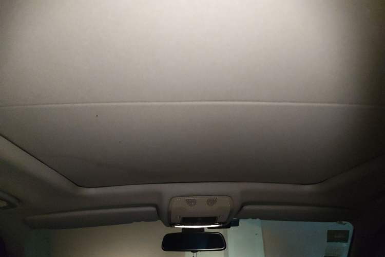 Used BMW X5 2011 xDrive35i Leading Model Headliner