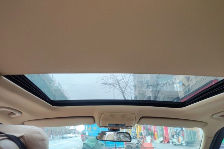Used BMW X5 2011 xDrive35i Leading Model Headliner