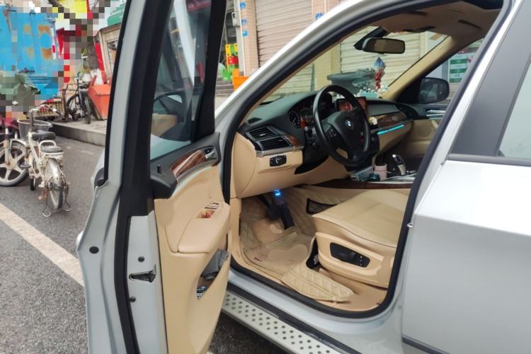 Used BMW X5 2011 xDrive35i Leading Model Interior 3