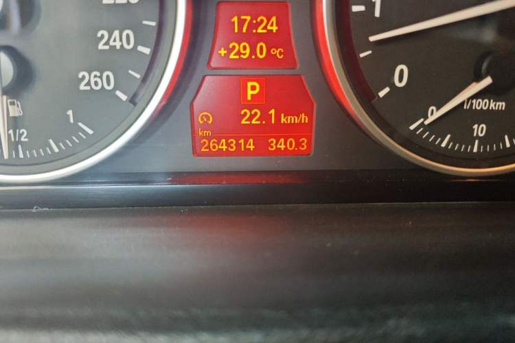 Used BMW X5 2011 xDrive35i Luxury Model Odometer Close Up