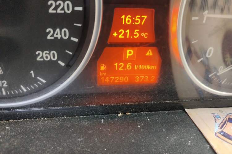 Used BMW X5 2011 xDrive35i Leading Model Odometer Close Up