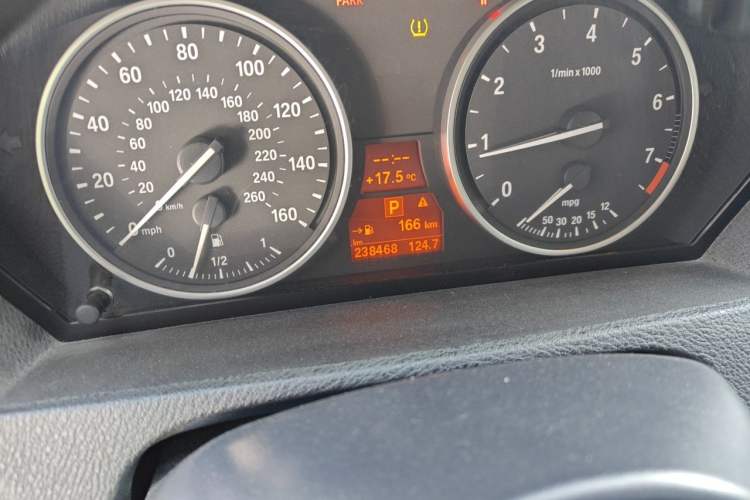 Used BMW X5 2011 xDrive35i Leading Model Odometer Close Up