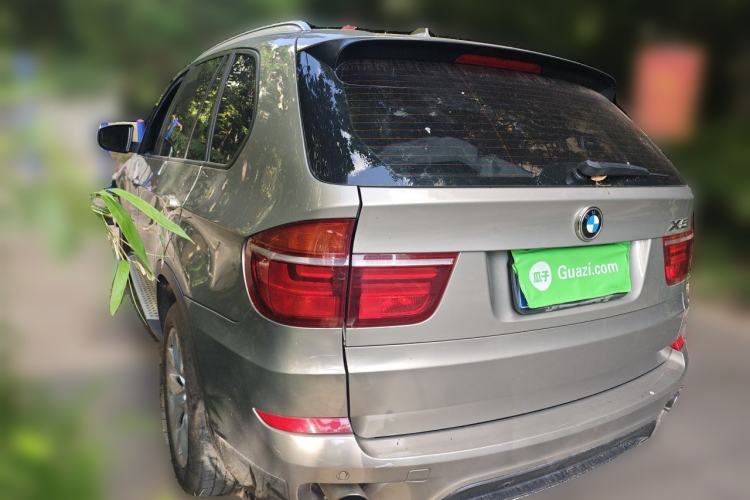 Used BMW X5 2011 xDrive35i Luxury Model Rear Left 45 Deg