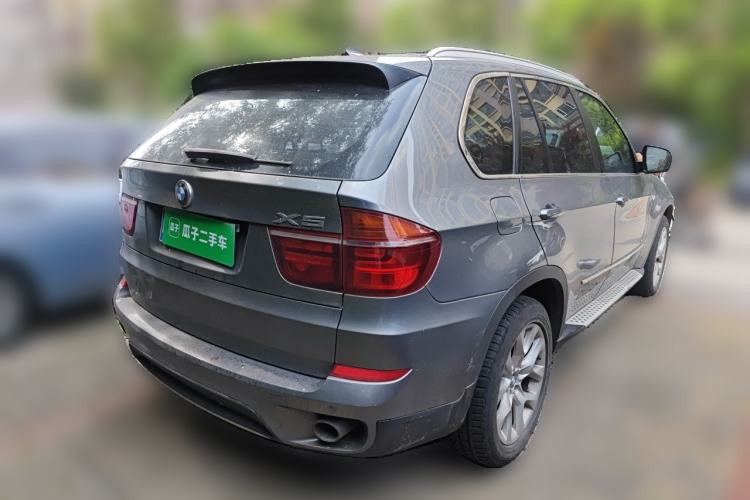 Used BMW X5 2011 xDrive35i Luxury Model Rear Right 45 Deg