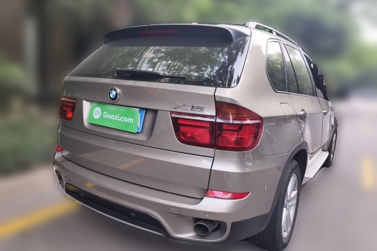 Used BMW X5 2011 xDrive35i Leading Model Rear Right 45 Deg