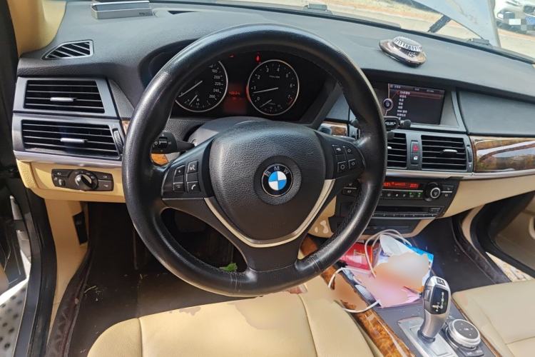 Used BMW X5 2011 xDrive35i Luxury Model Steering Wheel
