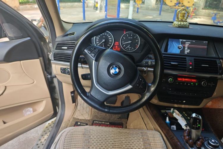 Used BMW X5 2011 xDrive35i Luxury Model Steering Wheel