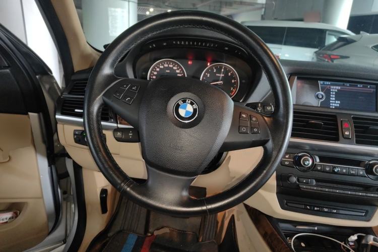 Used BMW X5 2011 xDrive35i Leading Model Steering Wheel