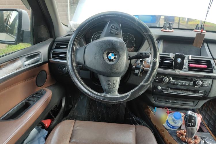 Used BMW X5 2011 xDrive35i Leading Model Steering Wheel