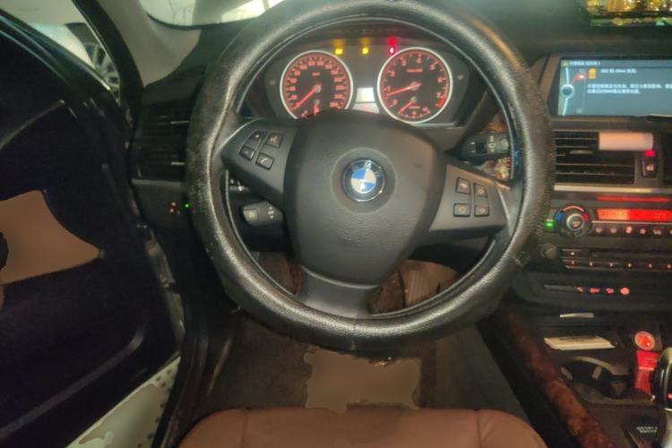 Used BMW X5 2011 xDrive35i Leading Model Steering Wheel