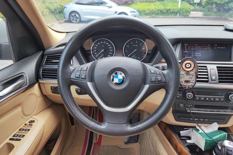 Used BMW X5 2011 xDrive35i Luxury Model Steering Wheel