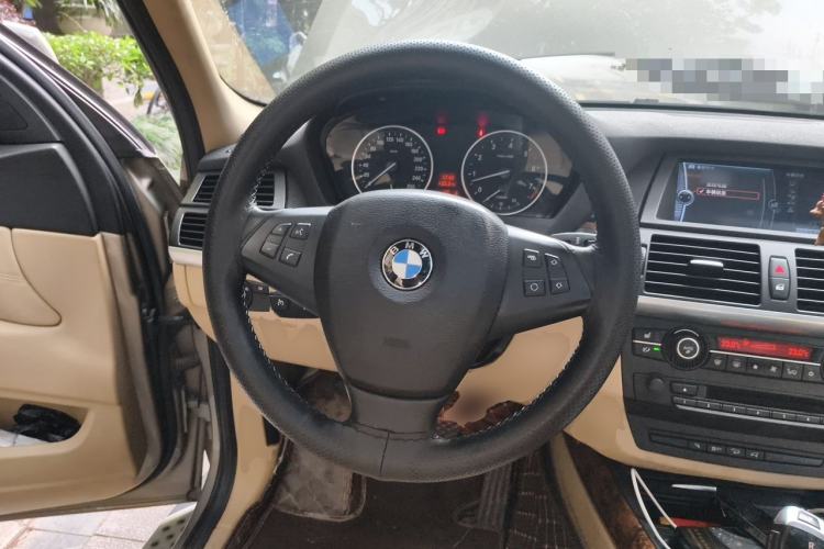Used BMW X5 2011 xDrive35i Leading Model Steering Wheel