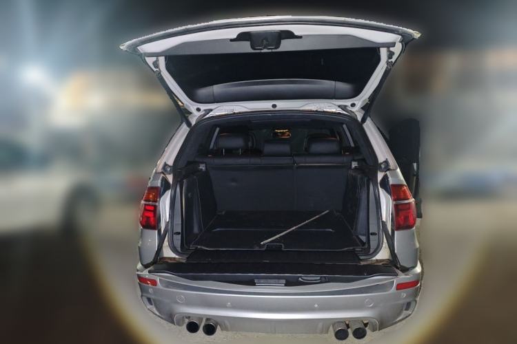 Used BMW X5 2011 xDrive35i Leading Model Trunk