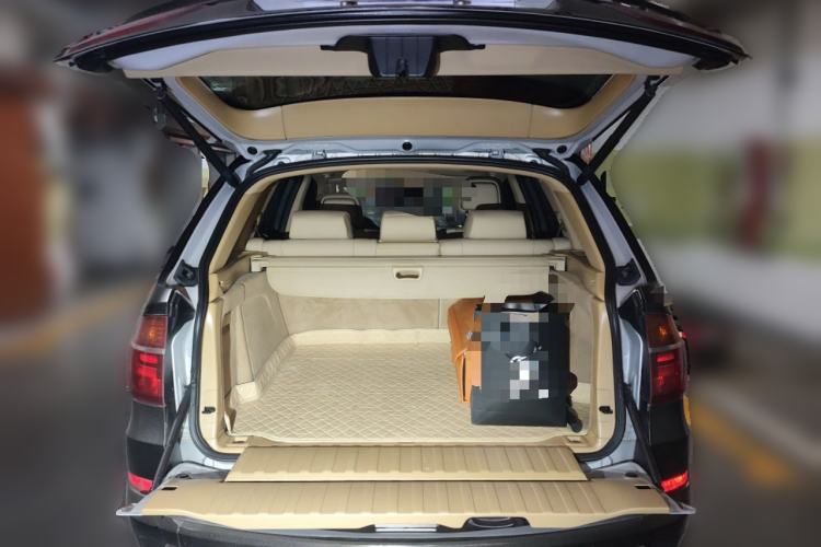 Used BMW X5 2011 xDrive35i Leading Model Trunk