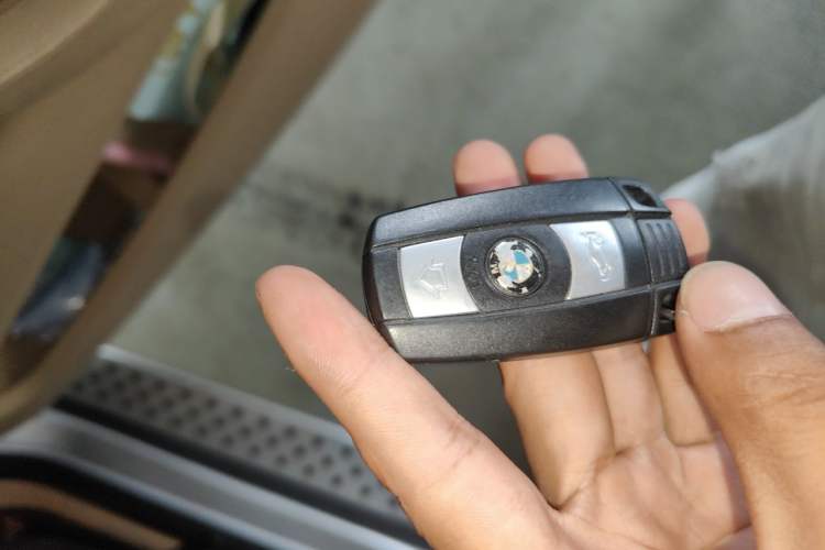 Used BMW X5 2011 xDrive35i Leading Model Vehicle Key