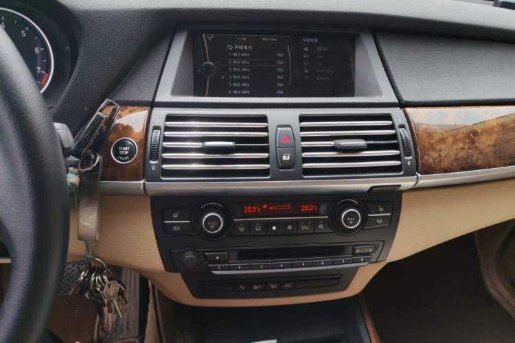 Used BMW X5 2011 xDrive35i Leading Model Audio And AC Panel