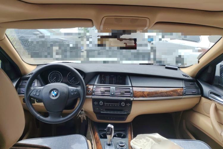 Used BMW X5 2011 xDrive35i Leading Model Center Console