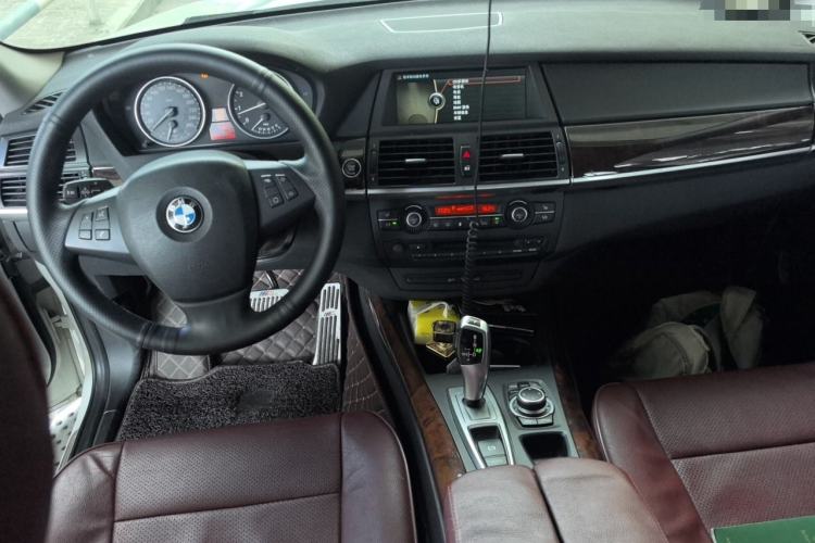 Used BMW X5 2011 xDrive35i Leading Model Center Console