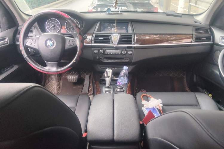 Used BMW X5 2011 xDrive35i Leading Model Center Console