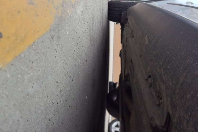 Used BMW X5 2011 xDrive35i Leading Model Chassis Front Right