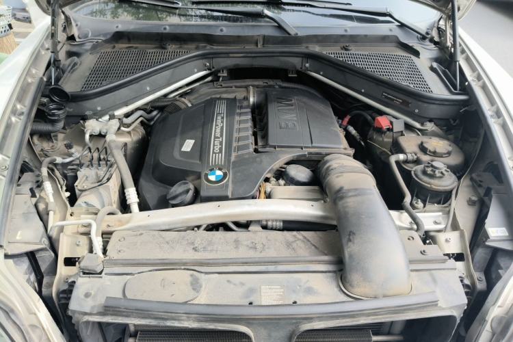 Used BMW X5 2011 xDrive35i Luxury Model Engine Bay