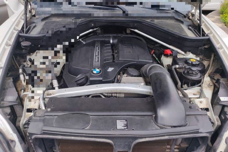 Used BMW X5 2011 xDrive35i Leading Model Engine Bay