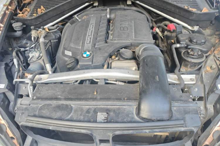 Used BMW X5 2011 xDrive35i Leading Model Engine Bay