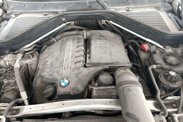 Used BMW X5  Engine Bay