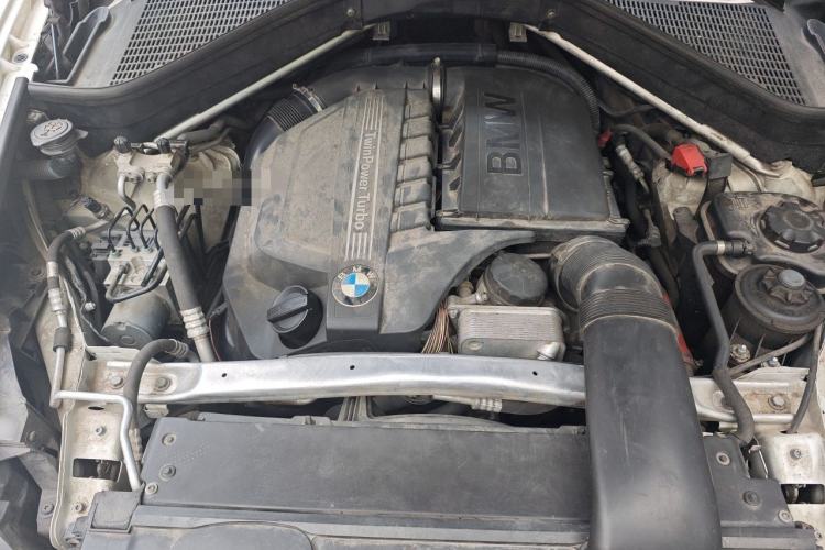 Used BMW X5 2011 xDrive35i Leading Model Engine Bay