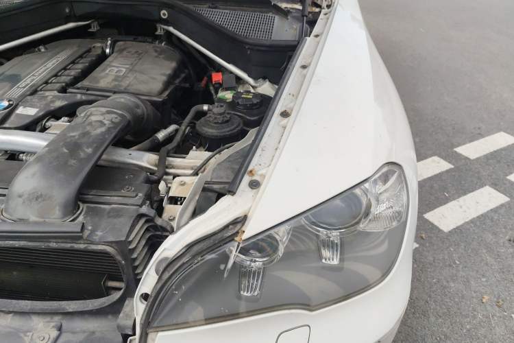 Used BMW X5 2011 xDrive35i Leading Model Engine Bay Left