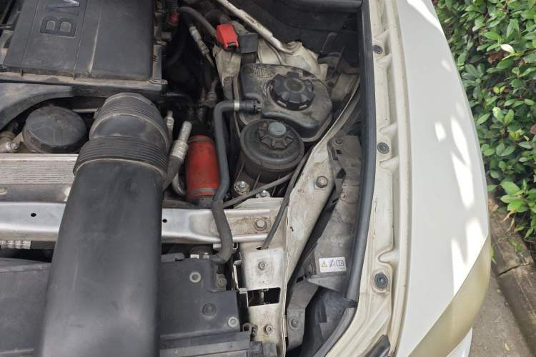 Used BMW X5 2011 xDrive35i Leading Model Engine Bay Left