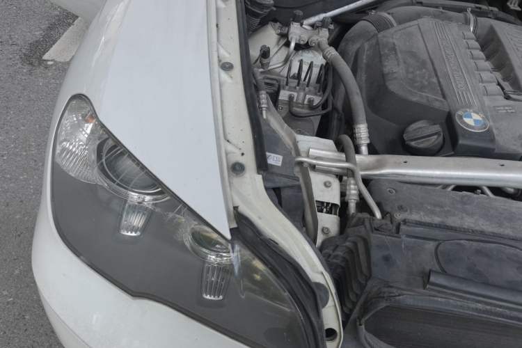 Used BMW X5 2011 xDrive35i Leading Model Engine Bay Right