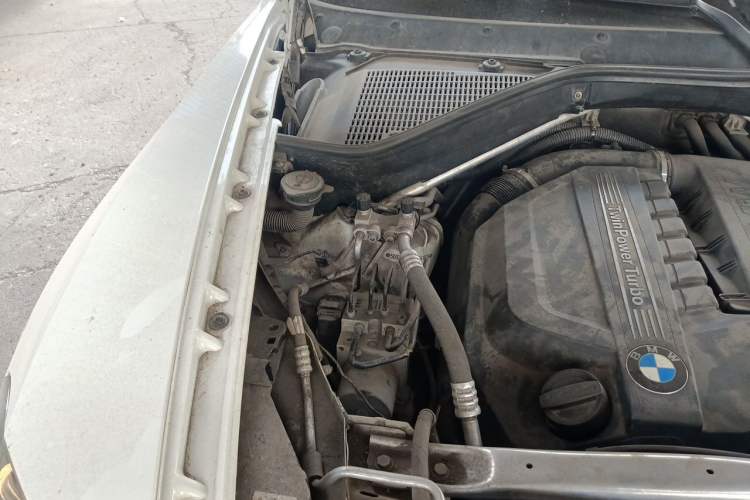 Used BMW X5  Engine Bay Right