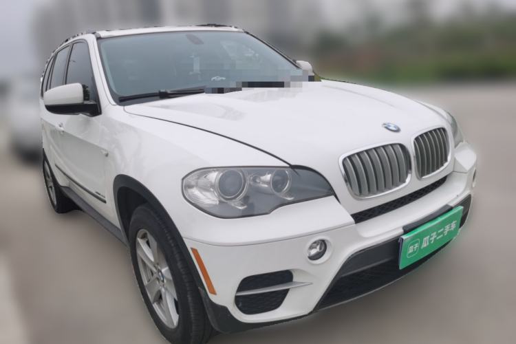 Used BMW X5  Front Right 45 Deg