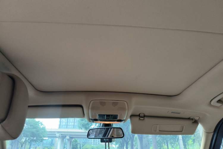 Used BMW X5 2011 xDrive35i Luxury Model Headliner