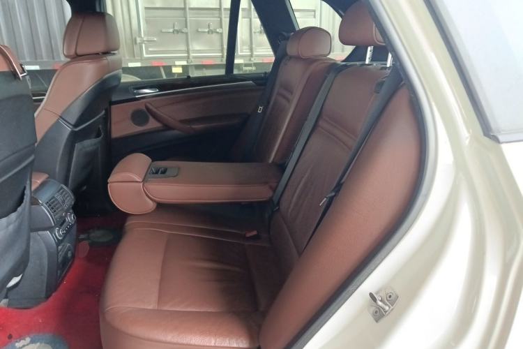 Used BMW X5  Left Rear Seat