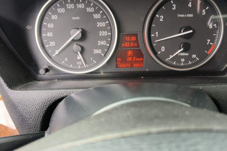 Used BMW X5 2011 xDrive35i Luxury Model Odometer Close Up